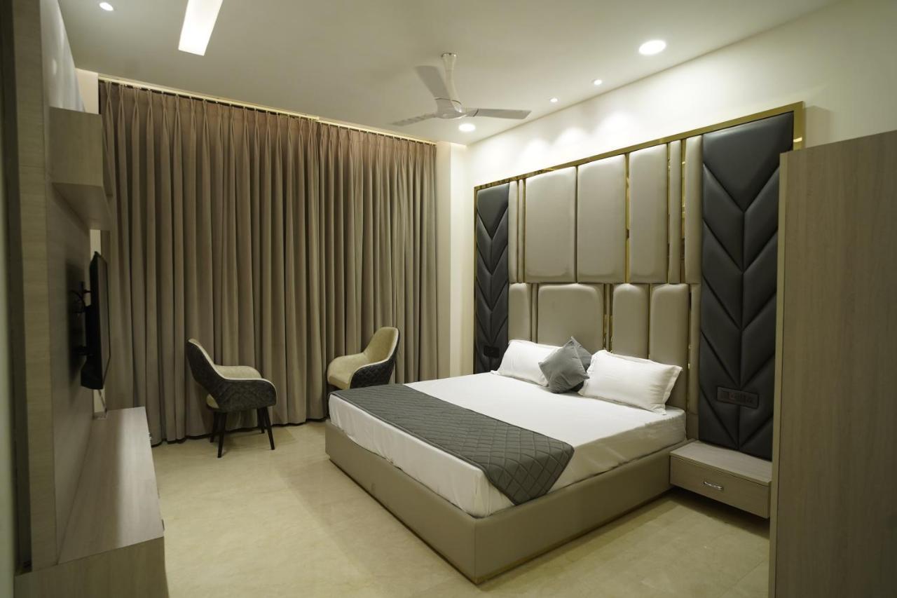 Ovel Hotel Ludhiana Kamer foto